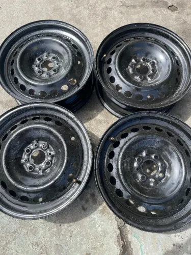 4 rodas aro 16 novas  4/100 original bde Fiat mas pega nas marcas VW,GM,FIAT, RENAULT,