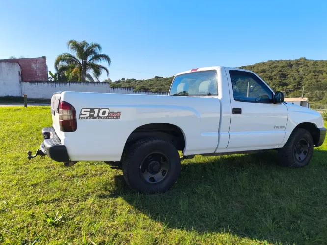 Chevrolet S10 P-up Colina 2.8 TDI 4x2/4x4 CS Dies. 2009