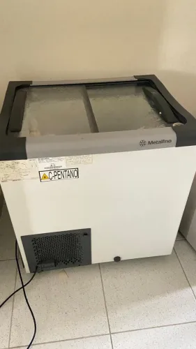 Vende-se freezer Vitrine