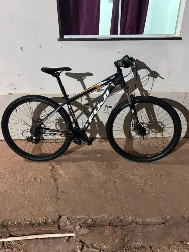 Bicicleta Semi Nova Marca Fuji Aro 29 Bicicleta Top Kit Shimano Freio A Disco