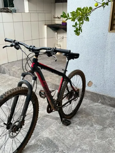 Bicicleta KSW Aro 29 MTB - Preta e Vermelha