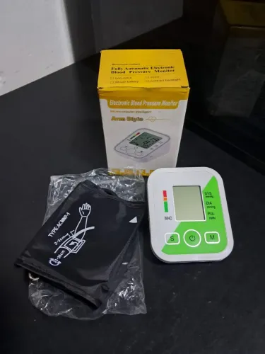 Promoção!!! Medidor de pressão digital de braço