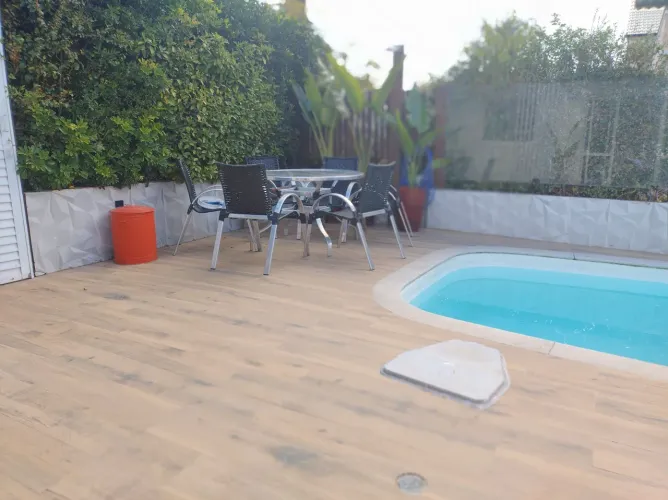 Studio de frente a piscina Jurerê internacional