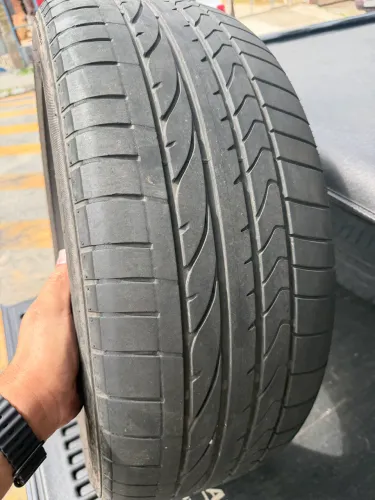 Pneu. 255/50 R20