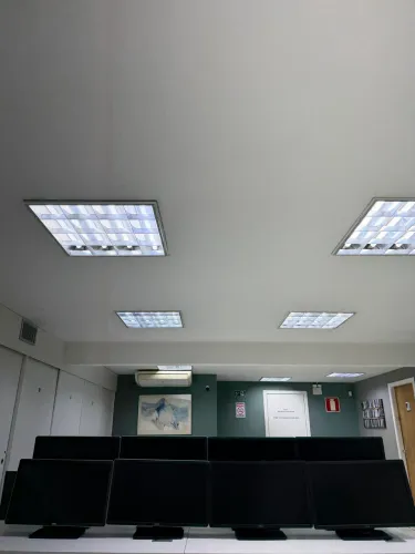 LOTE COM 5 MONITORES DELL P2314H ? OPORTUNIDADE PARA REVENDA E EMPRESAS
