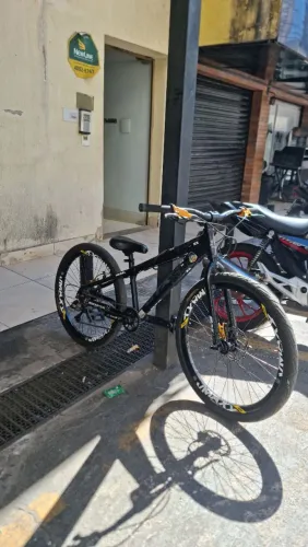 Bicicleta GTA configurada pra manobra! Garfo Absolut RL, freios GTA Hidráulico