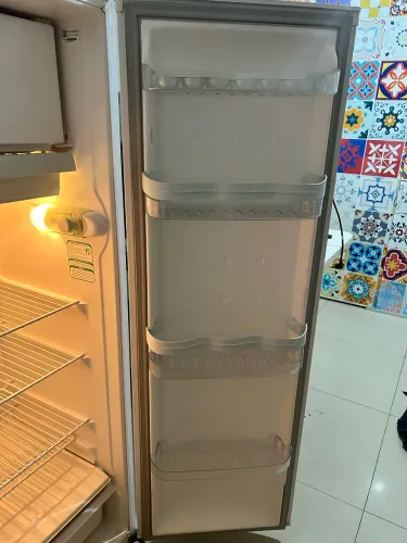 Geladeira Consul 239L - Bem conservada