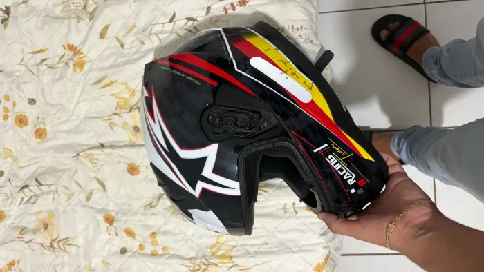 CAPACETE RACE TECH