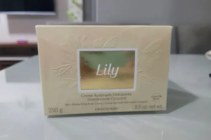 LILY CREME HIDRATANTE ACETINADO O BOTICÁRIO