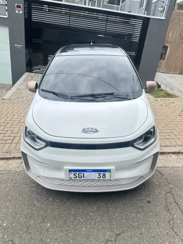 JAC E-JS1 62cv 5P Aut. (elétrico) 2023