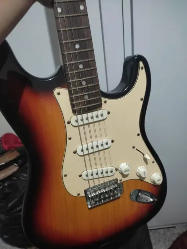 Guitarra Memphis by Tagima MG-32 + Capa