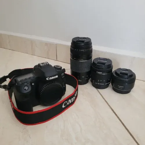 Câmera DSLR CANON 80D + 3 Lentes