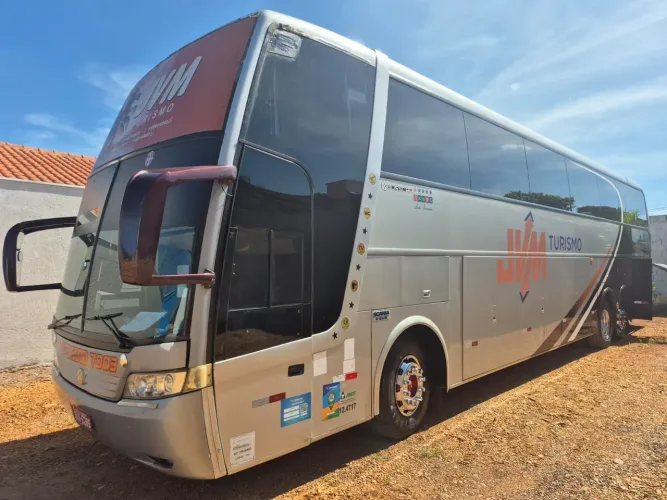 Vendo Ônibus LD G6