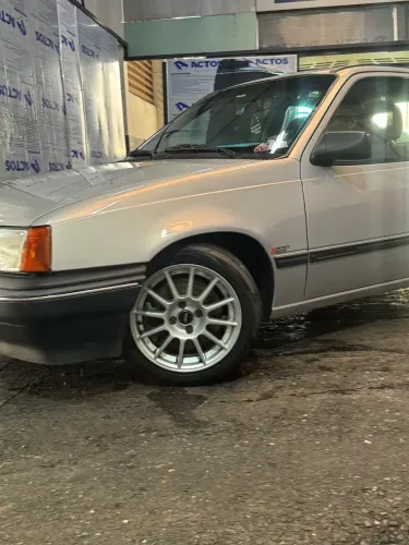 Chevrolet Kadett GLS 1.8 EFI / Sl/e 1.8 (álcool) 1993
