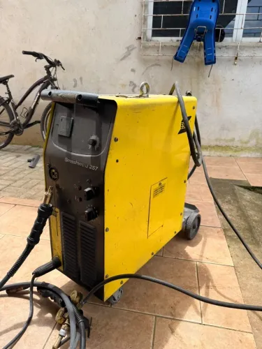 MÁQUINA DE SOLDA ESAB SMASHWELD 257