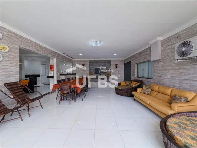 CASA ALTO PADRÃO MOBILIADA | 3 SUÍTES PLENAS | ESPAÇO GOURMET COMPLETO | COND. PRIVÊ ATLÂN
