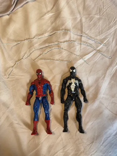 Amazing spider man e spider man simbionte marvel legends Hasbro