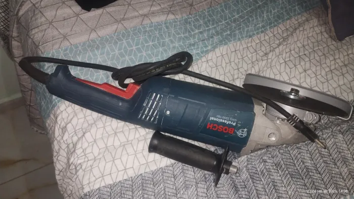 Lixadeira novinha da Bosch da grande