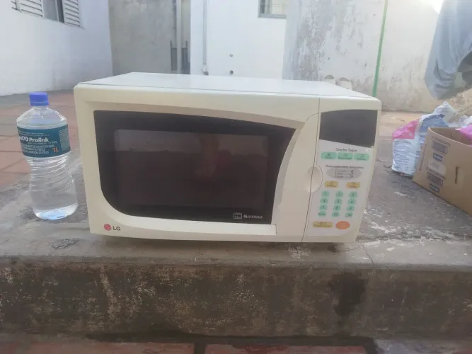 Microondas LG com defeito