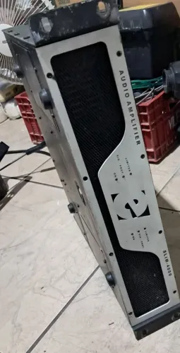 Amplificador ETELJ slim 4000 funcionando perfeitamente
