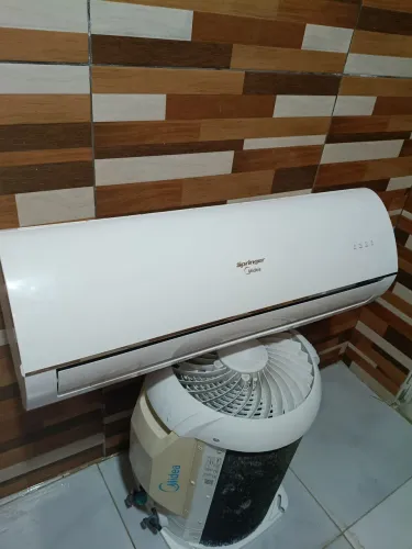 Ar condicionado Split Midea 12.000 BTUs - 220v.