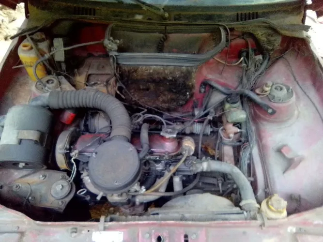 PACOTE COM QUASE TODAS AS PEÇAS FIAT UNO SX 1985. 1.3 Ler descrição...