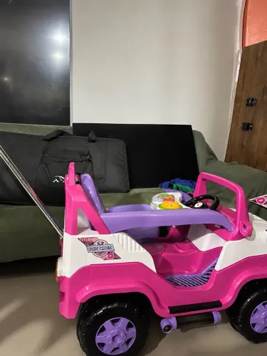 Carrinho Jeep semi novo