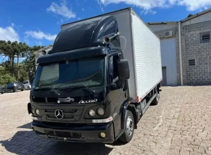 mb acelo 815 4x2 2013 bau 