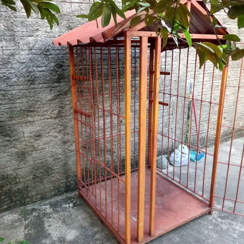 Casa de ferro,pra várias utilidades