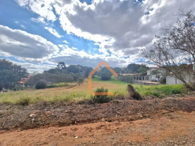 Terreno à venda, 2180 m² por R$ 200.000 - Afonsos - Pouso Alegre/MG