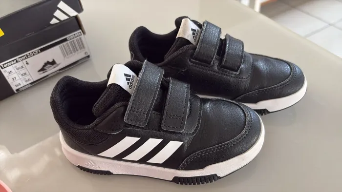 Tênis adidas TAM 25
