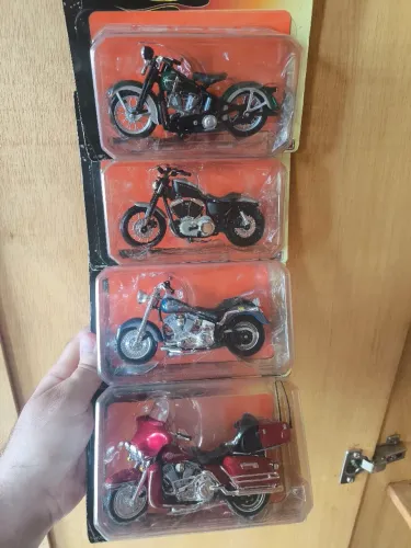 Miniatura Harley Davidson 1.18