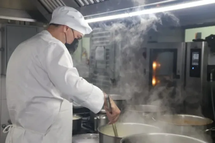 ASSISTENTE DE COZINHA