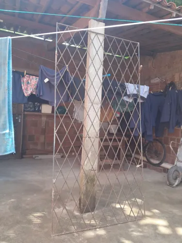 Grade de ferro/Pega ladrão 110 X 220 CM