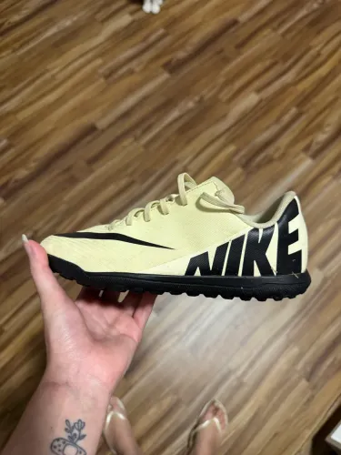 Chuteira Nike