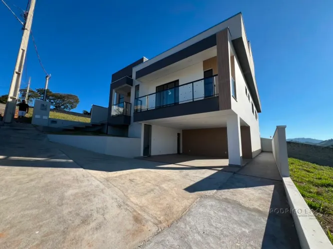 Casa alto padrão para venda próximo a São Lourenço MG