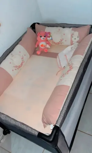 Kit berço portátil, acompanha almofada pequena