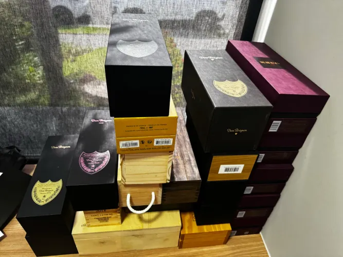 Caixas Dom Perignon, Krug, Cristal e outras