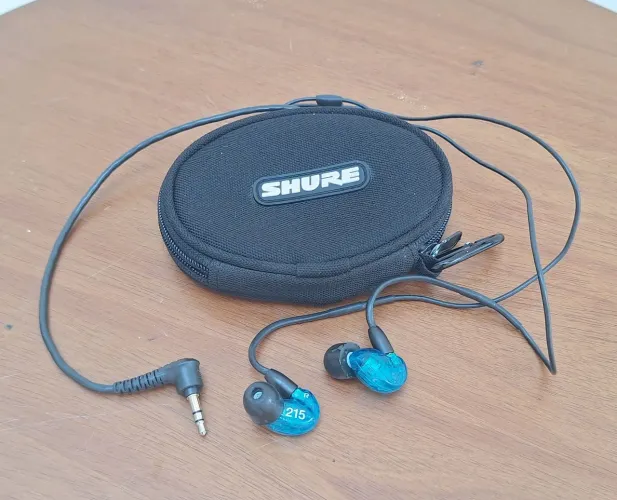 Fone Shure SE215