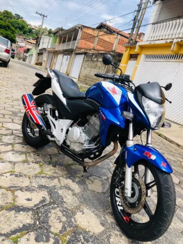 Honda CB 300R Cor Limitada - Impecável