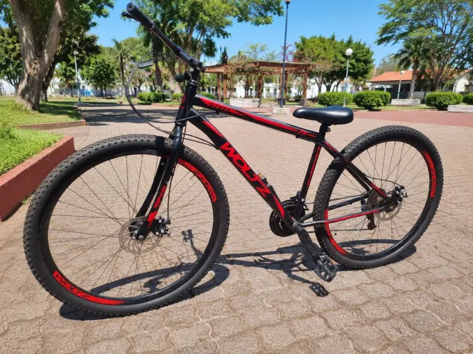 Bicicleta aro 29 semi-nova