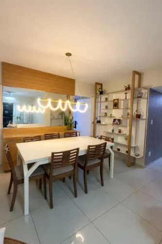 ALUGO APT 4/4 SENDO 2 SUÍTES + CLOSET EDF BRUMAS (mobiliado) - PONTA VERDE