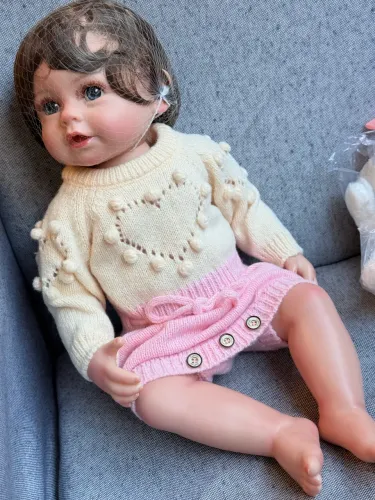 Boneca Bebê Reborn Zavanese - Nova