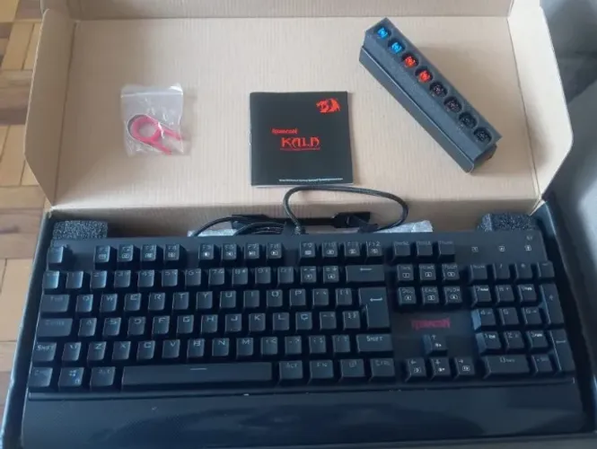 Redragon Kala Mecânico Conservado | Caixa Original | 8 Switches Reserva |