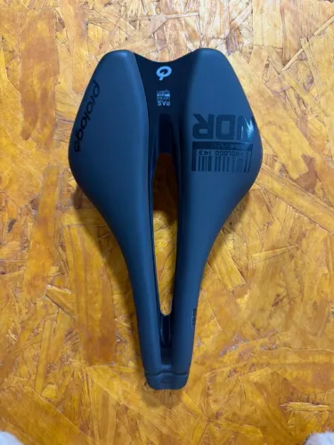Selim Prologo Ndr 143 Vazado Rail De Aço