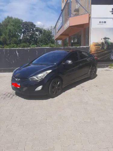Hyundai Elantra GLS 1.8 16V Aut. 2012