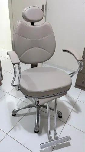 Cadeira reclinável de maquiagem