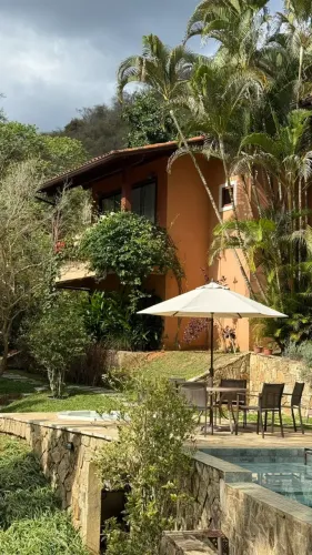 Linda casa de campo com 500m² para locação de curta e longa temporada em Secretário