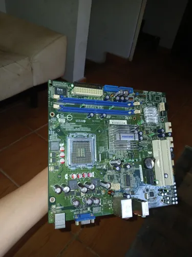 Placa-Mãe Foxconn LGA 775,sem o processador e a memória RAM