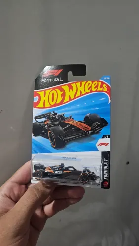 Hotwheels mclaren f1